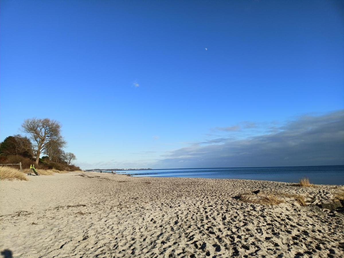 Wohnung Mit Traumhaftem Meerblick Und Schwimmbad Sierksdorf Luaran gambar